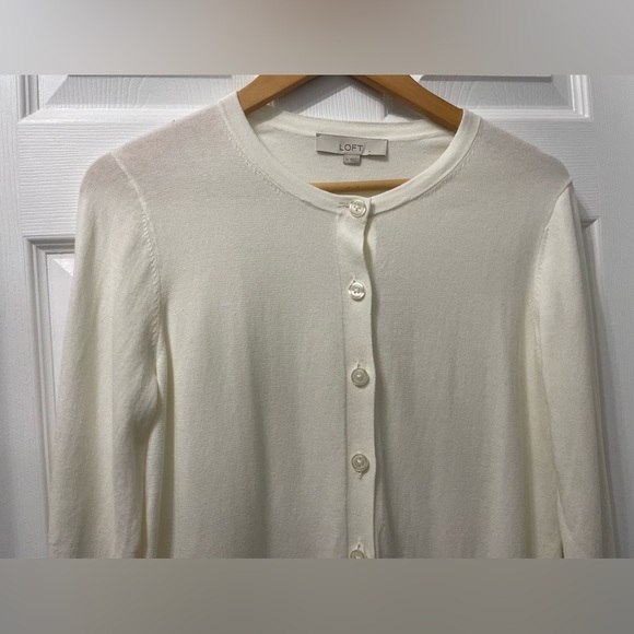 NWT Loft Button Up Women’s Cardigan Cream Ivory Colour Size Medium Capsule Piece - Picture 3 of 9